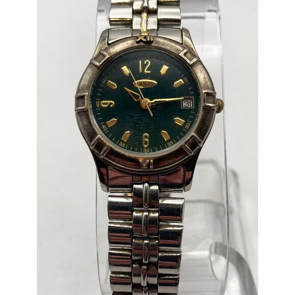 VTG Guess 1995 Dark Green Womens Watch 26mm - New Battery Wrist 7.25 Can Shorten - Picture 2 of 9